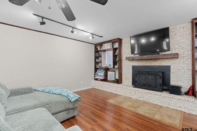 10614 CR 214, Tyler, TX 75707