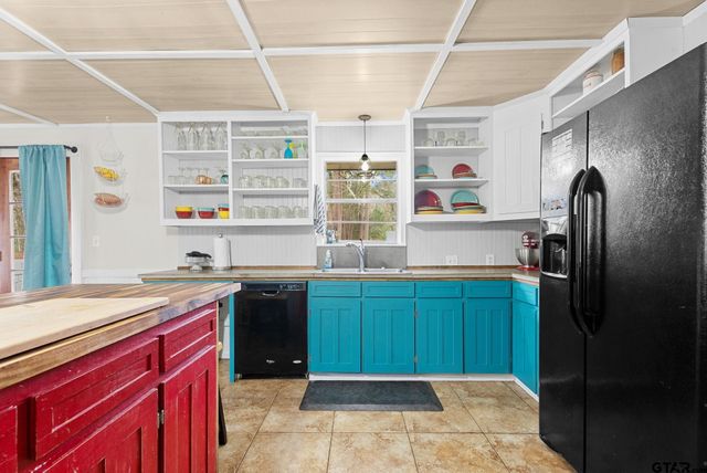 10614 CR 214, Tyler, TX 75707