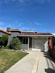 1919 W 82nd Street, Los Angeles, CA 90047
