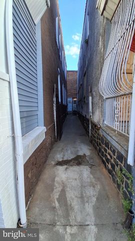402 W RUSCOMB ST, Philadelphia, PA 19120