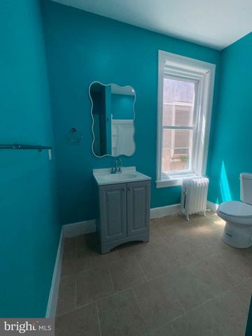 402 W RUSCOMB ST, Philadelphia, PA 19120