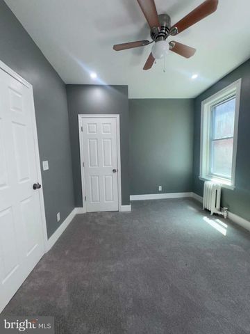 402 W RUSCOMB ST, Philadelphia, PA 19120