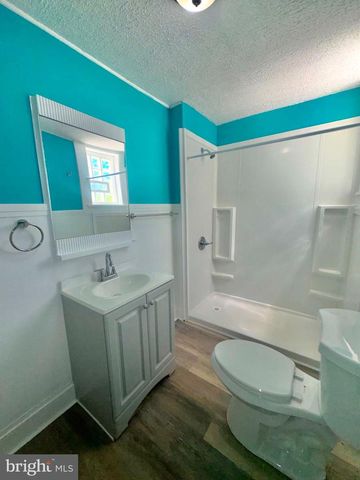 402 W RUSCOMB ST, Philadelphia, PA 19120