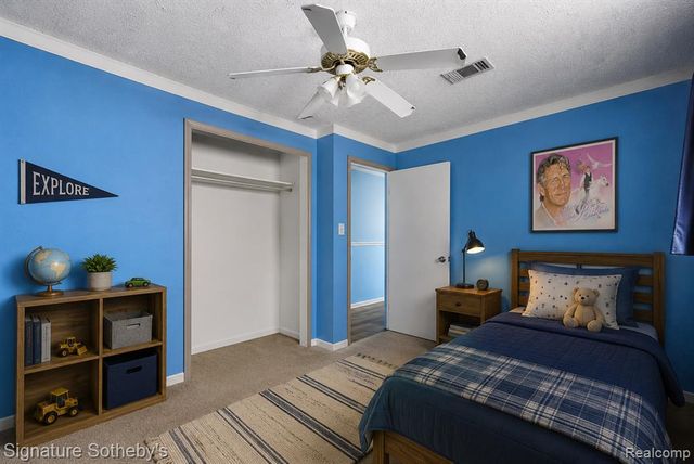241 W Yale Avenue, Pontiac, MI 48340