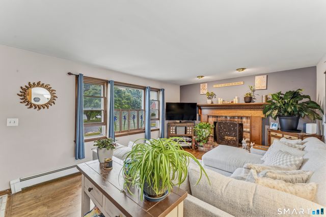 48 Cribbins Avenue, Shelton, CT 06484