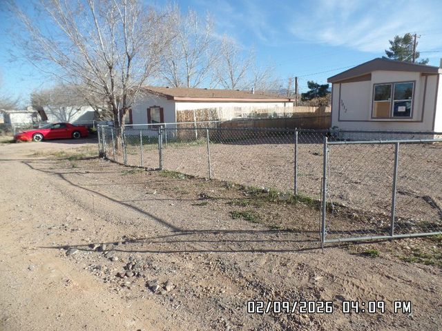3012 E Lass Avenue, Kingman, AZ 86409