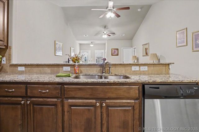 312 S Cypress Avenue, Broken Arrow, OK 74012