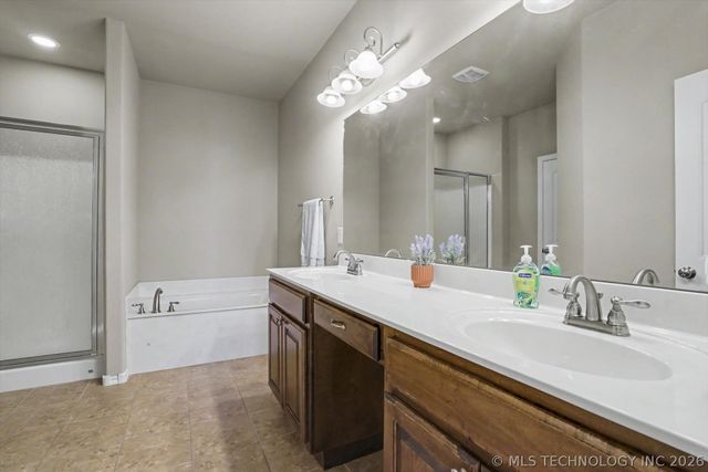 312 S Cypress Avenue, Broken Arrow, OK 74012