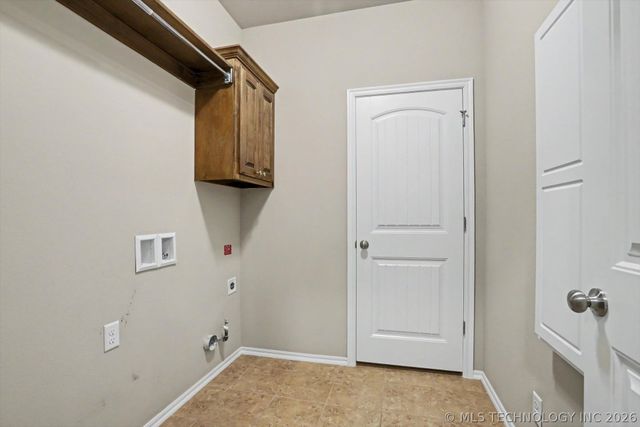 312 S Cypress Avenue, Broken Arrow, OK 74012