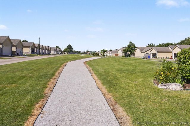 312 S Cypress Avenue, Broken Arrow, OK 74012