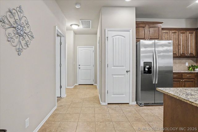 312 S Cypress Avenue, Broken Arrow, OK 74012