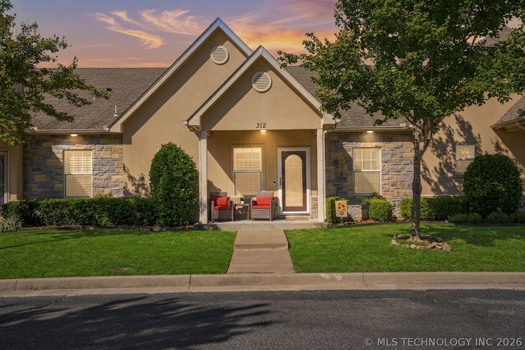 312 S Cypress Avenue, Broken Arrow, OK 74012