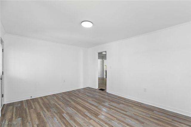 2022 Schiller Ave, Cuyahoga Falls, OH 44223