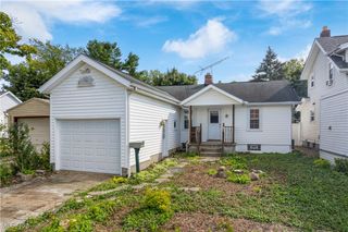 2022 Schiller Ave, Cuyahoga Falls, OH 44223