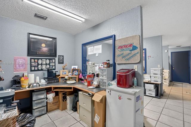 9180 NW 119th Street 10, Hialeah Gardens, FL 33018