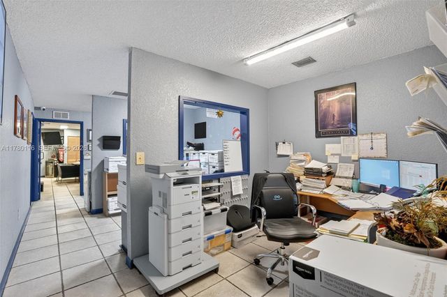 9180 NW 119th Street 10, Hialeah Gardens, FL 33018