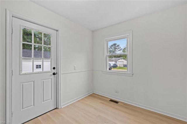 32 Fiske ST, Portsmouth, VA 23702