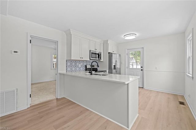 32 Fiske ST, Portsmouth, VA 23702