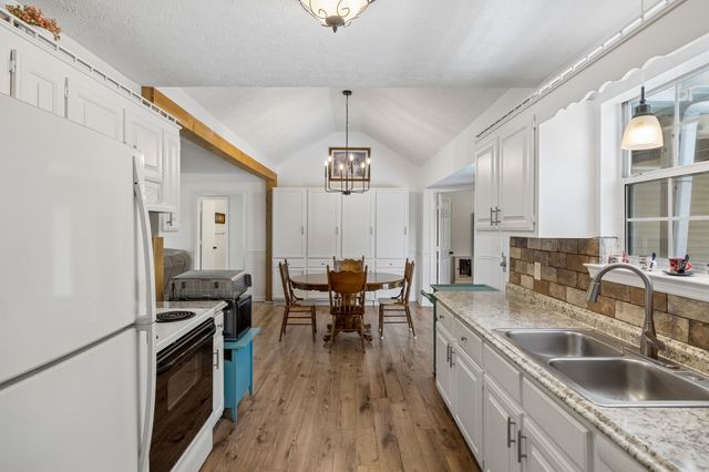 115 Robert Ave, White House, TN 37188