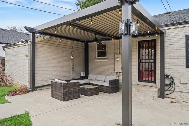 1212 Magnolia Street, Denver, CO 80220