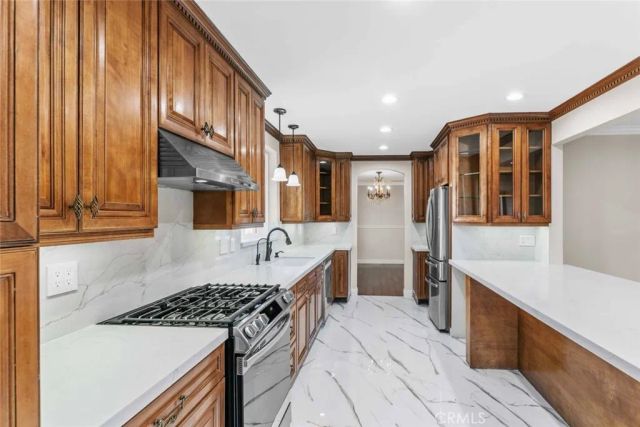 415 Birmingham Road, Burbank, CA 91504