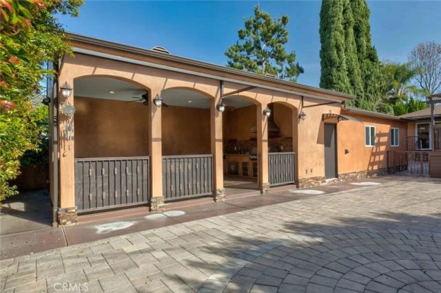 415 Birmingham Road, Burbank, CA 91504