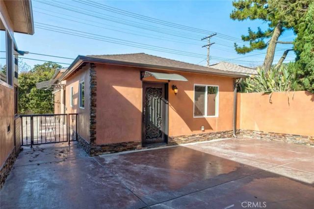 415 Birmingham Road, Burbank, CA 91504
