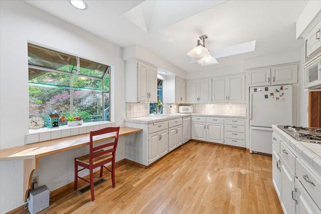 136 Orchard St, Nevada City, CA 95959