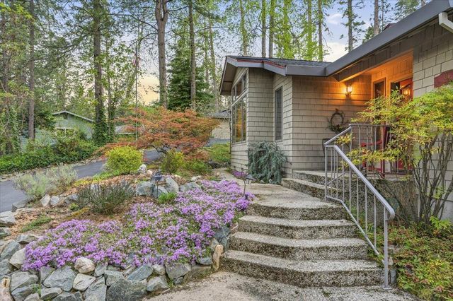 136 Orchard St, Nevada City, CA 95959