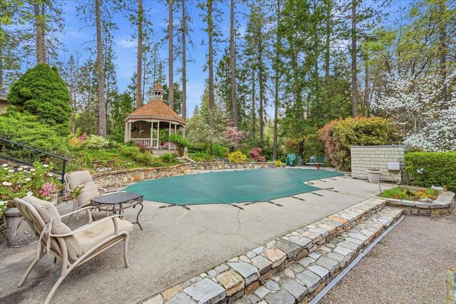 136 Orchard St, Nevada City, CA 95959