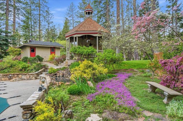 136 Orchard St, Nevada City, CA 95959