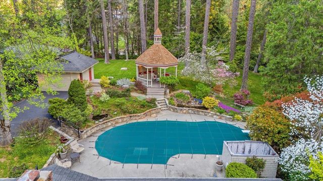 136 Orchard St, Nevada City, CA 95959