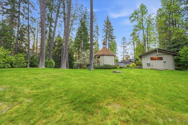 136 Orchard St, Nevada City, CA 95959