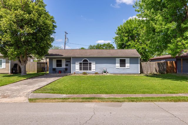 2113 Pickerton Drive, Deer Park, TX 77536