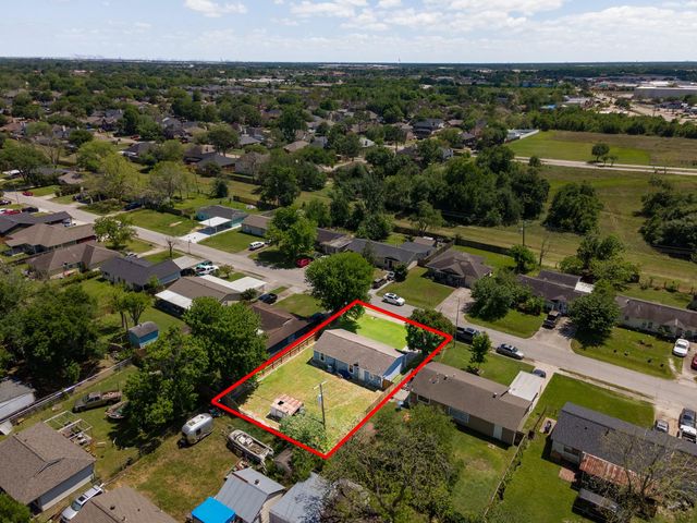 2113 Pickerton Drive, Deer Park, TX 77536