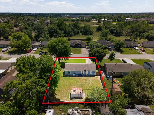 2113 Pickerton Drive, Deer Park, TX 77536