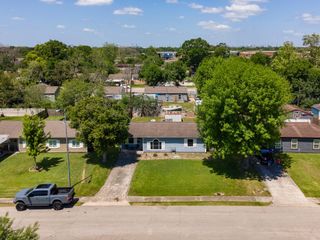 2113 Pickerton Drive, Deer Park, TX 77536