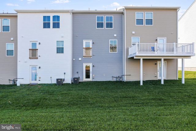 18 THROWER RD, Hedgesville, WV 25427