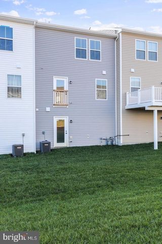 18 THROWER RD, Hedgesville, WV 25427