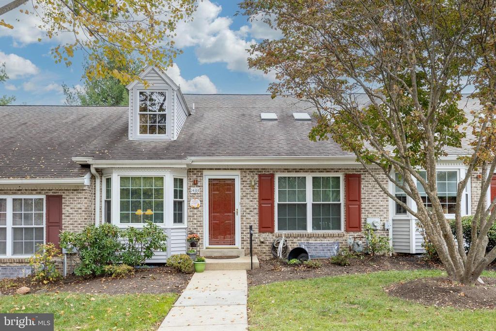 1433 COUNTRY CLUB DR, Springfield, PA 19064