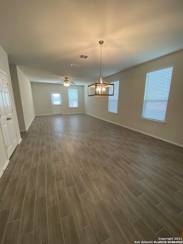 7723 Cottonwood Rdg, Boerne, TX 78015