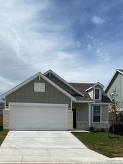 7723 Cottonwood Rdg, Boerne, TX 78015