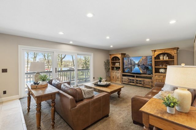 6570 Rustic Road SE, Prior Lake, MN 55372