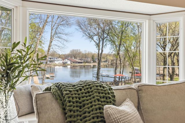 6570 Rustic Road SE, Prior Lake, MN 55372