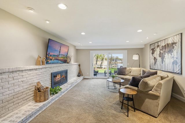 6570 Rustic Road SE, Prior Lake, MN 55372