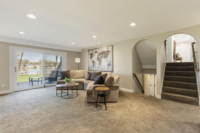 6570 Rustic Road SE, Prior Lake, MN 55372