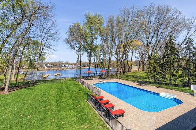 6570 Rustic Road SE, Prior Lake, MN 55372