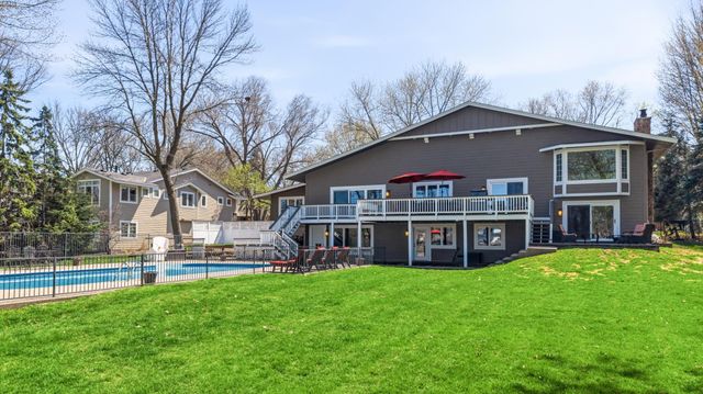 6570 Rustic Road SE, Prior Lake, MN 55372