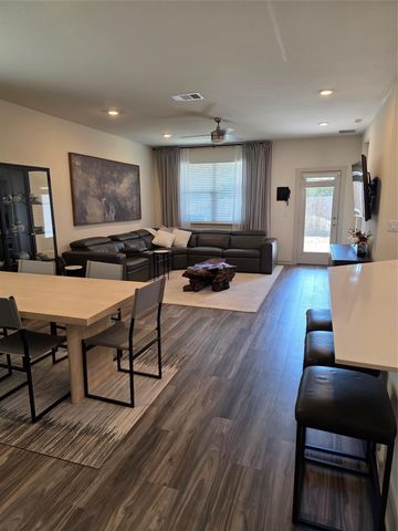 8415 Linda Michelle LN, Austin, TX 78724