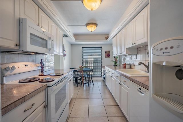 2900 COVE CAY DRIVE 7B, Clearwater, FL 33760